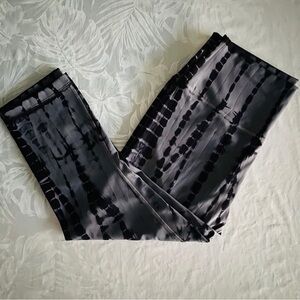 🍋 LULULEMON WUNDER UNDER CROPPED LEGGINGS